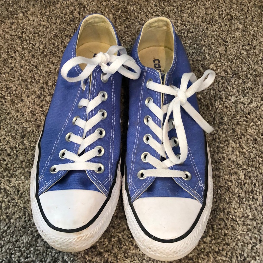 Periwinkle blue converse! Gorgeous! Good condition